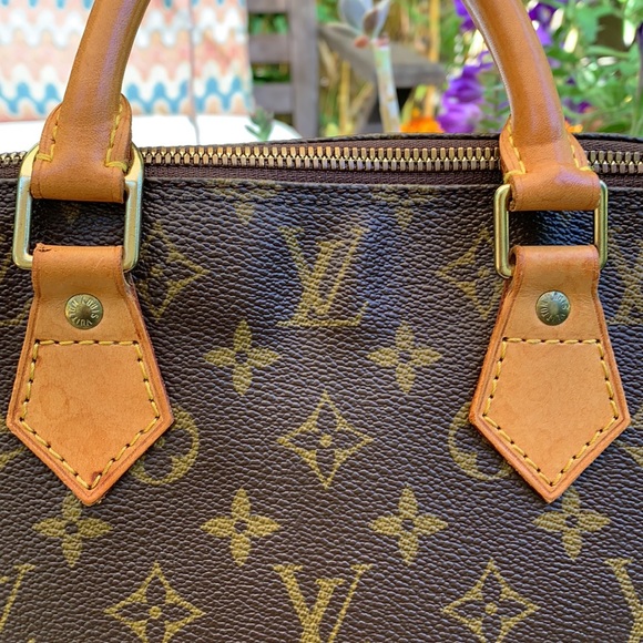 💗SOLD💗Louis Vuitton Alma in monogram canvas - Picture 7 of 16